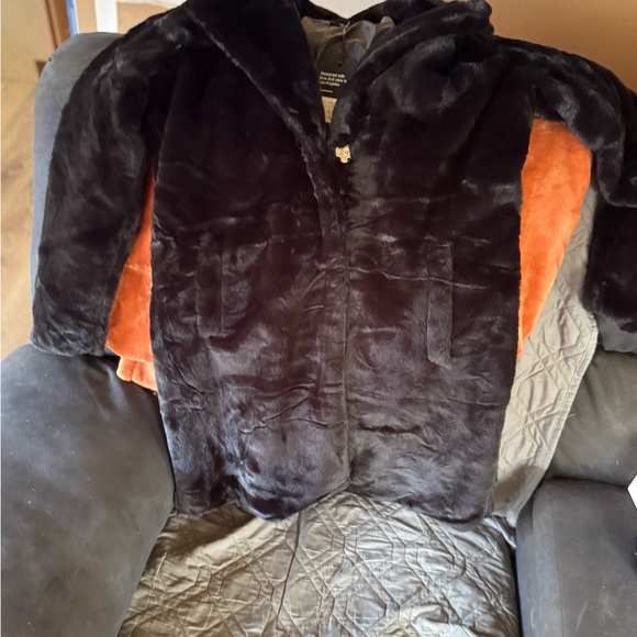 Women's Black Faux Fur Jacket - Picture 1 of 4